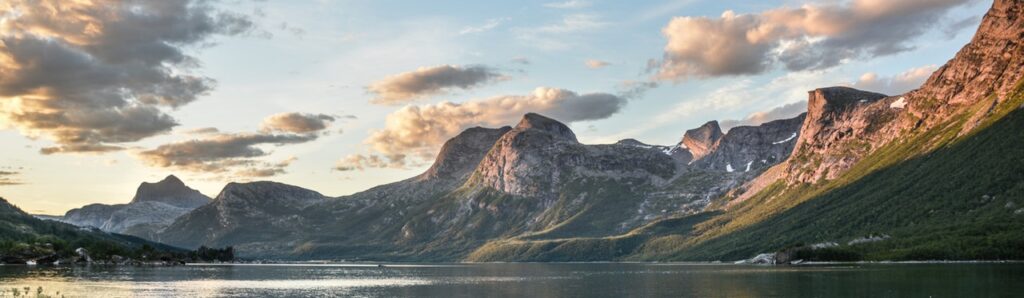 mountain and lake at sunset 135157.jpg
